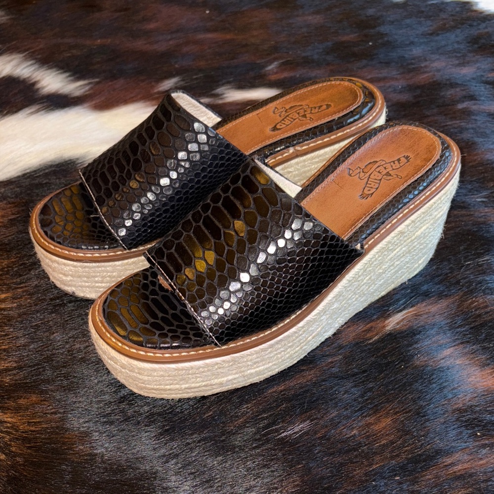 Freebird Gator Print Wedges